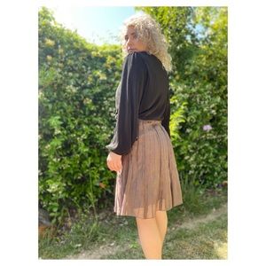 Nic + Zoe NWT Pleated Mushroom Colored Skirt